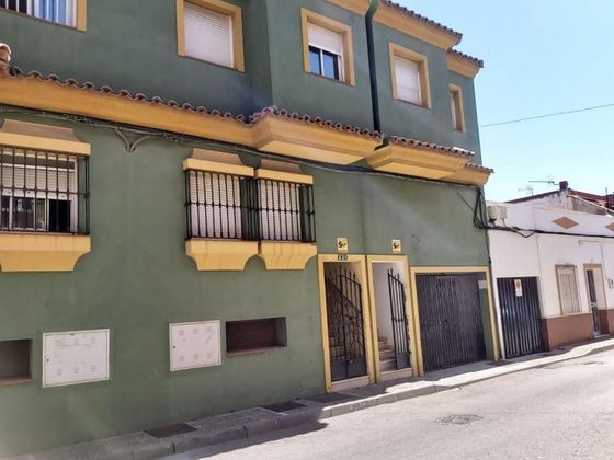 Foto 1 de Casa en venda a La Línea de la Concepción ciudad de 4 habitacions amb garatge