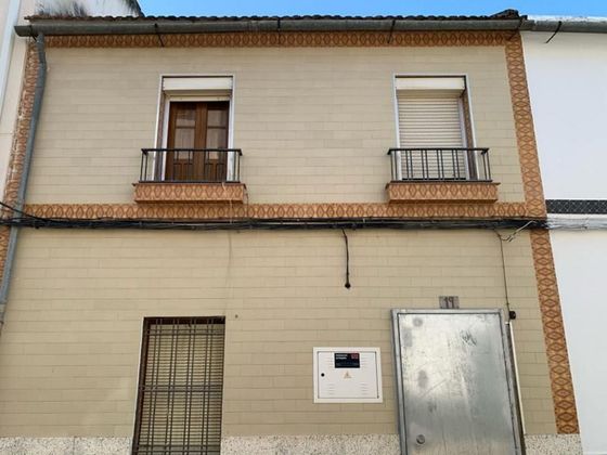 Foto 1 de Venta de casa en Fernán-Núñez de 3 habitaciones y 113 m²