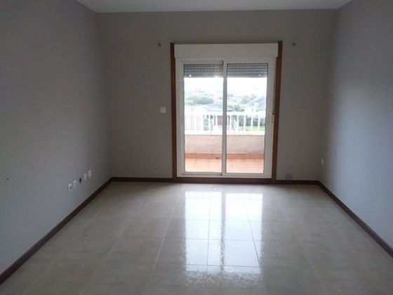 Foto 2 de Piso en venta en Vilanova de Arousa de 3 habitaciones con terraza