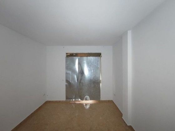Foto 2 de Piso en venta en Carretera Mojonera – Cortijos de Marín de 2 habitaciones con terraza y ascensor