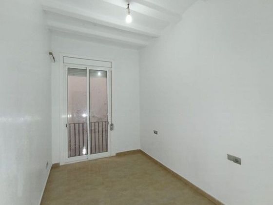 Foto 2 de Pis en venda a El Raval de 3 habitacions i 51 m²