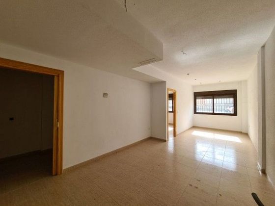 Foto 2 de Piso en venta en Huércal-Overa de 2 habitaciones con ascensor