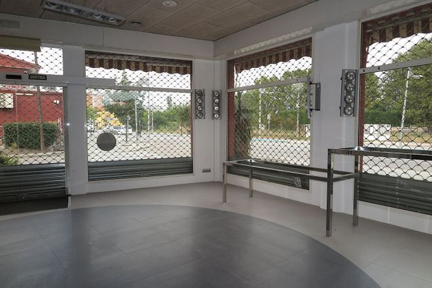Foto 2 de Local en venta en Santa Eulàlia de Ronçana de 257 m²