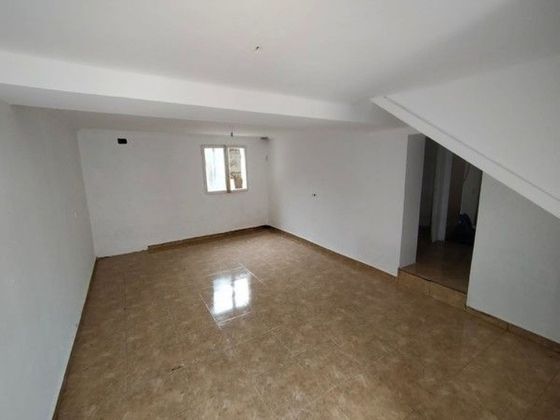 Foto 2 de Casa en venda a Ejea de los Caballeros de 4 habitacions amb garatge