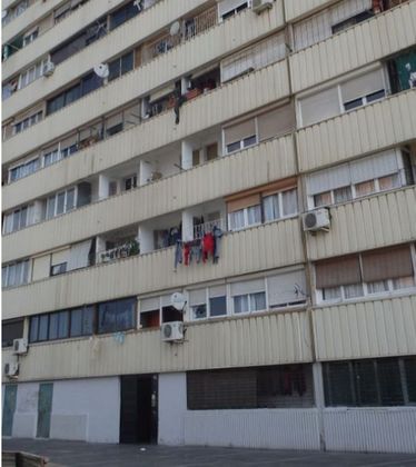 Foto 1 de Venta de piso en Sant Adrià de Besos de 2 habitaciones y 61 m²