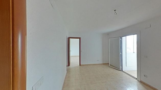 Foto 2 de Venta de piso en Centre - Sant Boi de Llobregat de 3 habitaciones con terraza