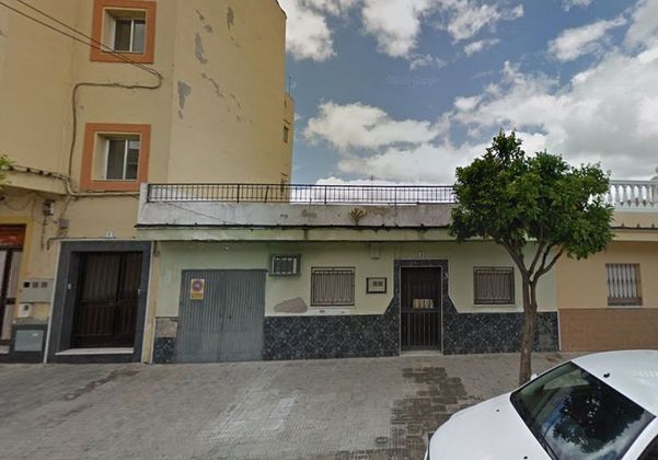 Foto 1 de Casa en venda a Cuervo de Sevilla (El) de 4 habitacions i 122 m²