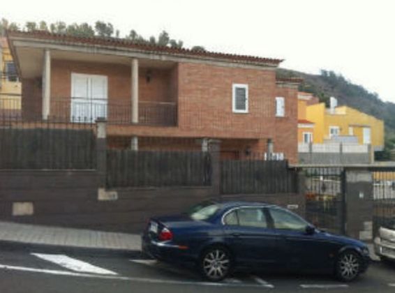 Foto 1 de Casa en venta en Los Castillos-Los Portales-Visvique de 3 habitaciones y 387 m²