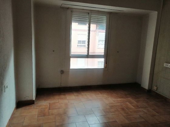 Foto 2 de Piso en venta en Vall d´Uixó (la) de 4 habitaciones con balcón