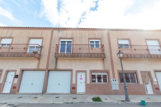 Foto 1 de Casa en venta en Villar del Arzobispo de 3 habitaciones con garaje