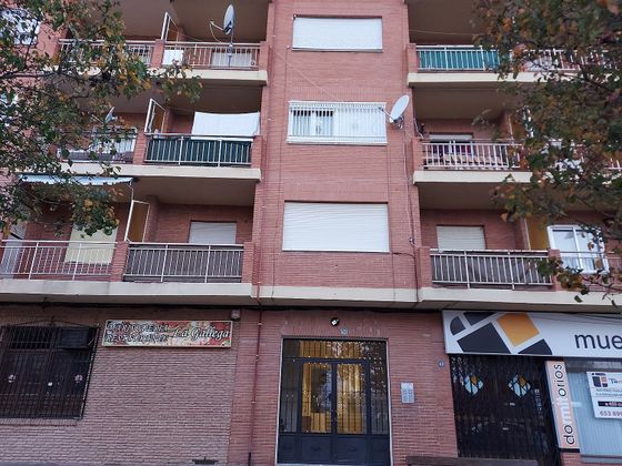 Foto 1 de Piso en venta en Sonseca de 3 habitaciones con terraza y ascensor