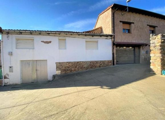 Foto 2 de Casa en venda a Garrafe de Torío de 5 habitacions i 165 m²