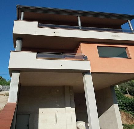 Foto 1 de Casa en venda a Font-Rubí de 4 habitacions amb terrassa