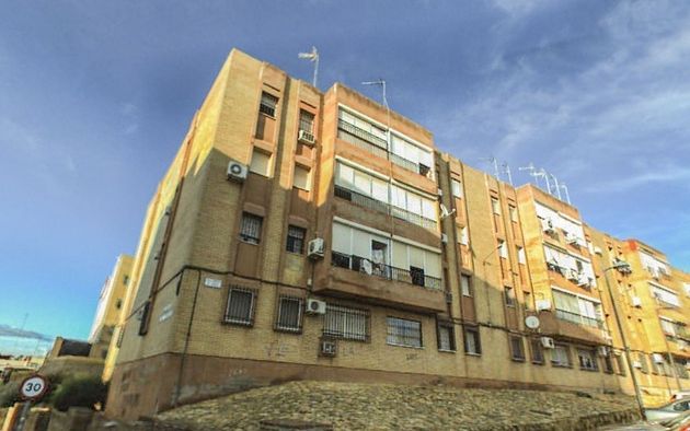 Foto 1 de Pis en venda a Nueva Alcalá de 3 habitacions amb terrassa