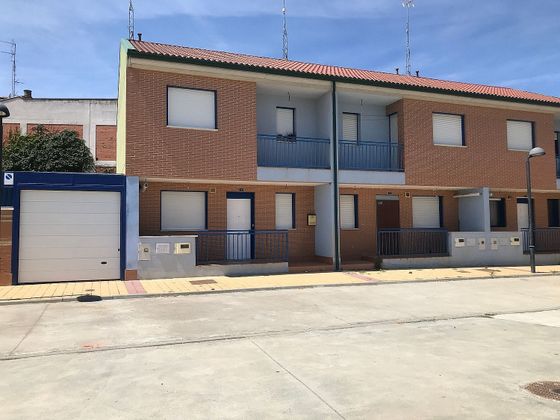 Foto 2 de Casa en venda a Nava del Rey de 3 habitacions i 112 m²