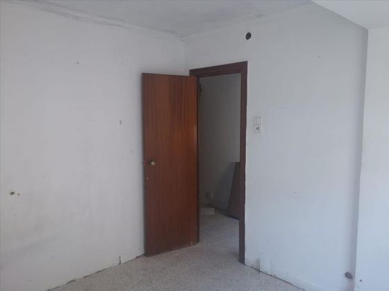 Foto 2 de Piso en venta en Pubilla Cases de 3 habitaciones con ascensor