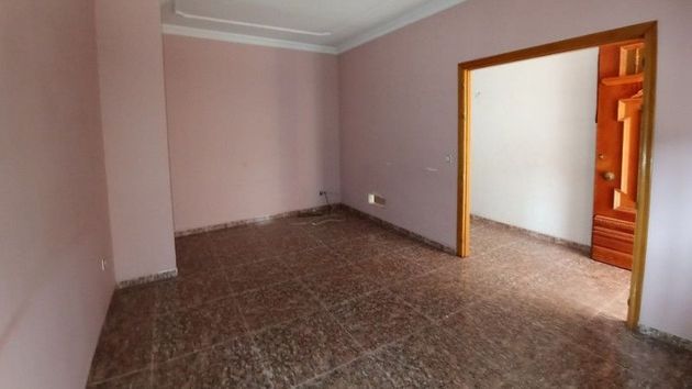 Foto 2 de Casa en venta en Puebla de Almoradiel (La) de 4 habitaciones con terraza y garaje