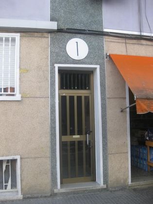Foto 2 de Venta de piso en Can Borrell - La Plana de Lledó de 3 habitaciones y 74 m²