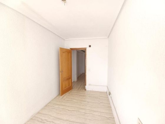 Foto 2 de Venta de piso en Vilamarxant de 2 habitaciones con ascensor