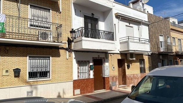 Foto 2 de Casa en venta en Algaba (La) de 3 habitaciones con balcón