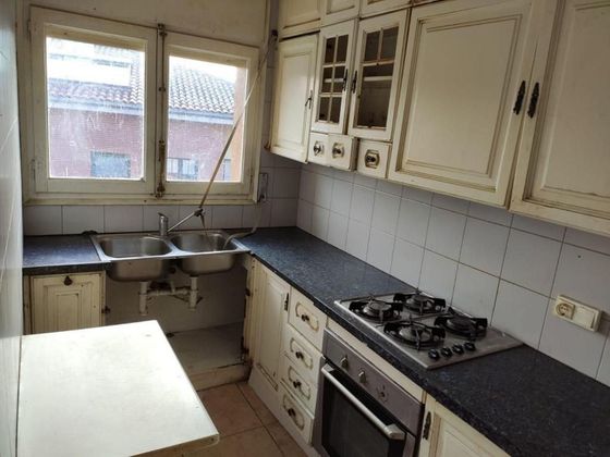 Foto 2 de Pis en venda a Torelló de 2 habitacions amb terrassa i garatge