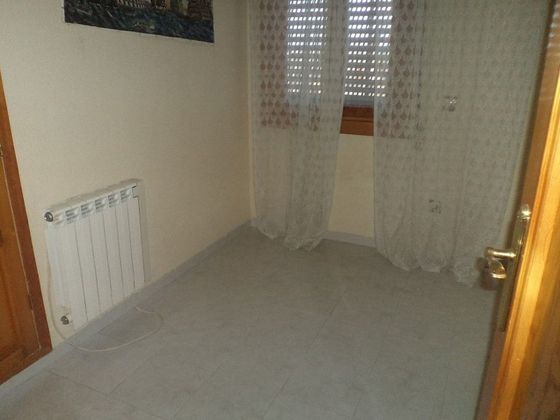 Foto 2 de Pis en venda a Hoyo de Pinares (El) de 3 habitacions amb terrassa