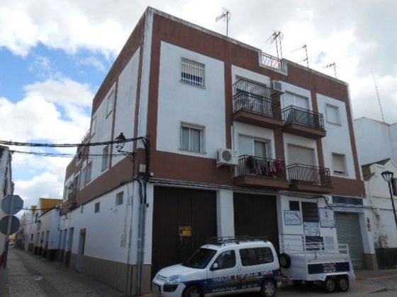 Foto 1 de Pis en venda a Isla Cristina ciudad de 3 habitacions amb balcó
