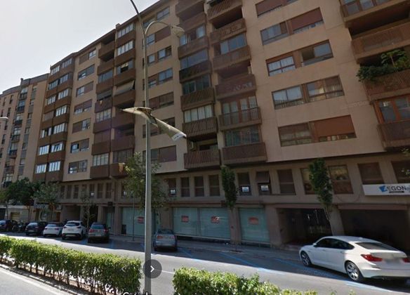 Foto 1 de Piso en venta en Ensanche - Diputación de 4 habitaciones con terraza y calefacción
