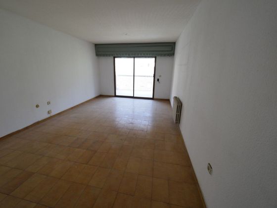 Foto 2 de Pis en venda a Ensanche - Diputación de 4 habitacions amb terrassa i calefacció