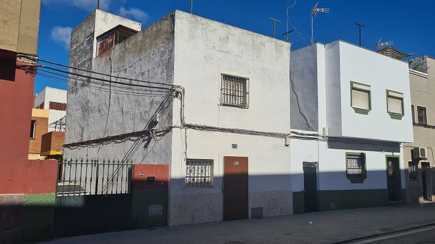 Foto 1 de Venta de piso en Bajadilla - Fuente Nueva de 3 habitaciones con terraza