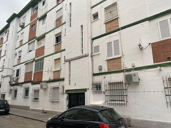 Foto 2 de Venta de piso en El Juncal - Vallealto de 3 habitaciones con balcón