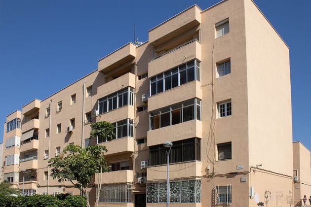 Foto 1 de Pis en venda a Ciudad Jardín - Tagarete - El Zapillo de 3 habitacions amb terrassa
