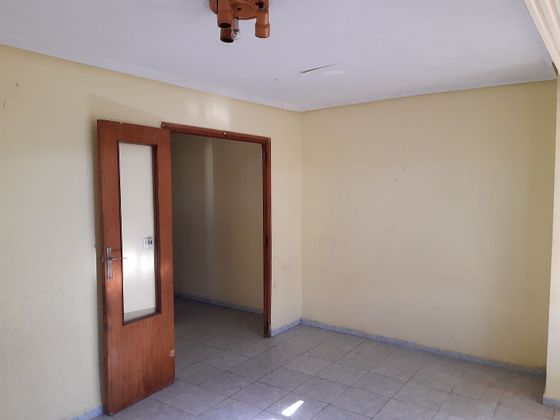 Foto 2 de Venta de piso en Camino de Onda - Salesianos - Centro de 3 habitaciones y 82 m²