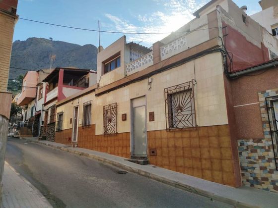 Foto 1 de Venta de casa en Orihuela ciudad de 4 habitaciones con terraza