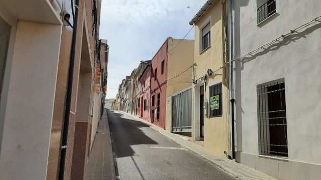 Foto 1 de Casa en venta en Font de la Figuera (la) de 5 habitaciones con terraza