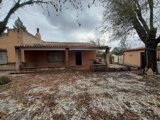 Foto 1 de Casa en venta en Linares de 3 habitaciones con piscina