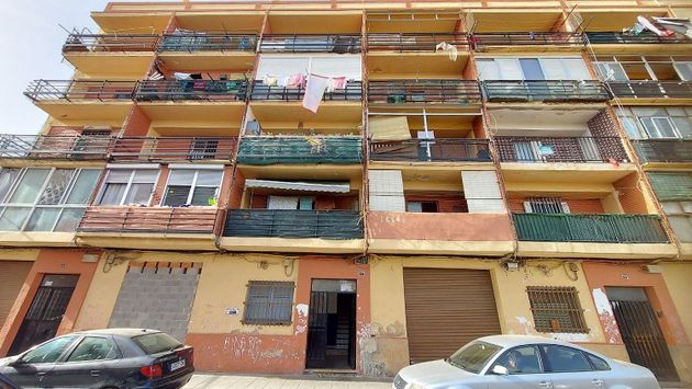 Foto 1 de Piso en venta en Zona Calle Valencia de 3 habitaciones y 49 m²