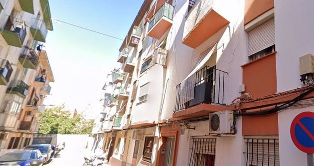 Foto 2 de Venta de piso en La Línea de la Concepción ciudad de 2 habitaciones con terraza