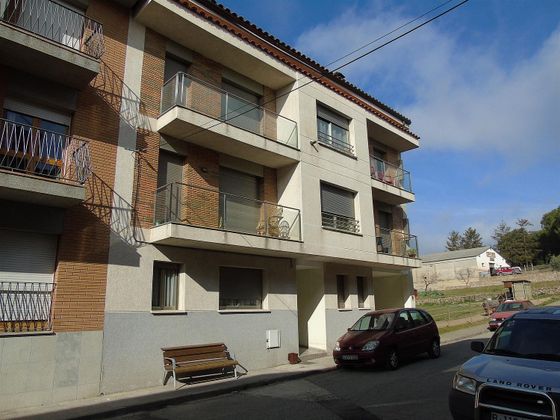 Foto 2 de Pis en venda a Prats de Lluçanès de 4 habitacions amb terrassa i calefacció