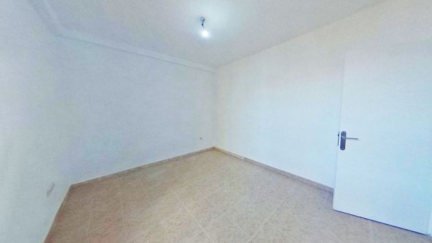 Foto 2 de Dúplex en venda a Granadilla de Abona ciudad de 2 habitacions amb ascensor
