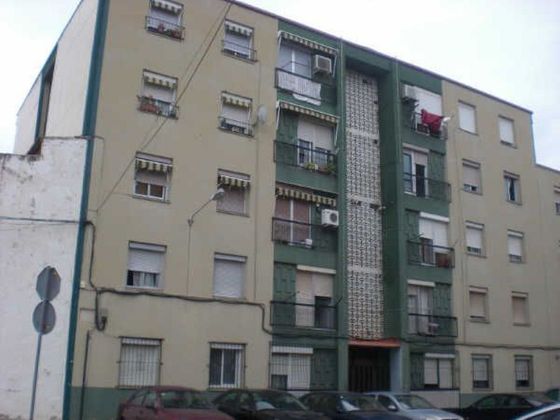 Foto 1 de Venta de piso en Poble Nou - Torreromeu - Can Roqueta de 3 habitaciones y 84 m²