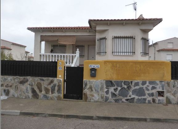 Foto 1 de Casa en venta en Santa Olalla de 3 habitaciones con piscina