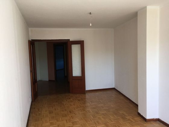 Foto 2 de Venta de piso en La Pola Siero de 3 habitaciones con garaje y ascensor