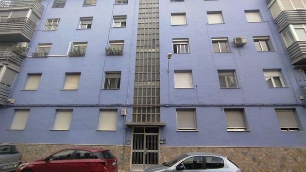 Foto 2 de Venta de piso en Villena de 3 habitaciones con balcón