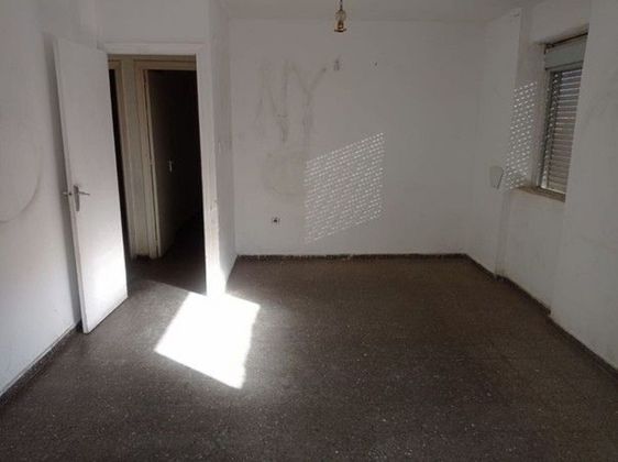 Foto 2 de Venta de piso en Juan XXIII de 2 habitaciones y 75 m²