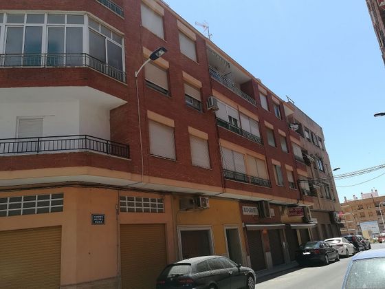 Foto 1 de Venta de piso en Novelda de 4 habitaciones con terraza