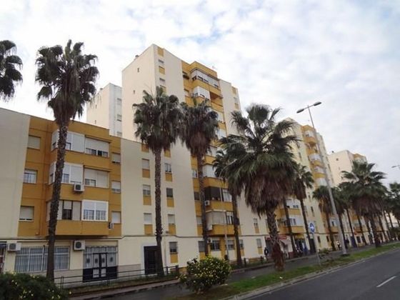 Foto 1 de Pis en venda a Pérez Cubillas de 3 habitacions amb balcó i ascensor