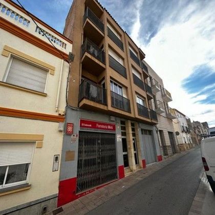 Foto 1 de Venta de piso en Santa Bàrbara de 4 habitaciones con balcón