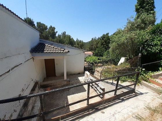 Foto 1 de Casa en venda a Torrelles de Foix de 3 habitacions amb balcó