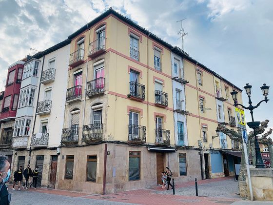 Foto 1 de Venta de piso en Miranda de Ebro de 3 habitaciones y 103 m²